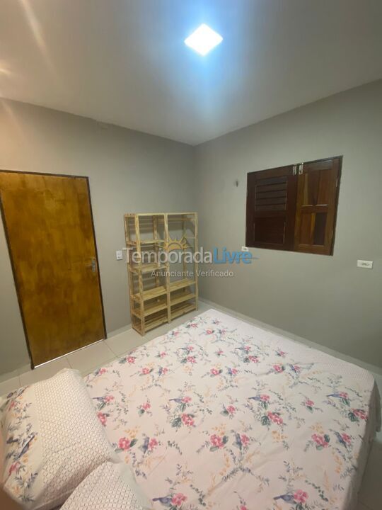 Casa para aluguel de temporada em Cruz (Praia do Prea)