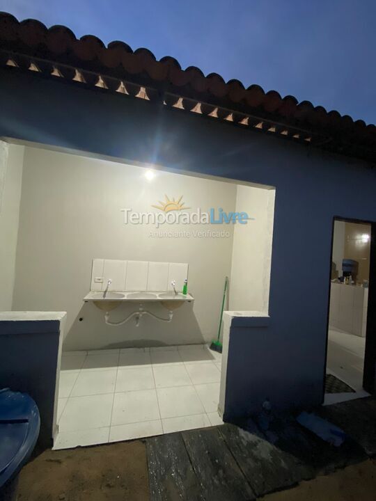 Casa para aluguel de temporada em Cruz (Praia do Prea)