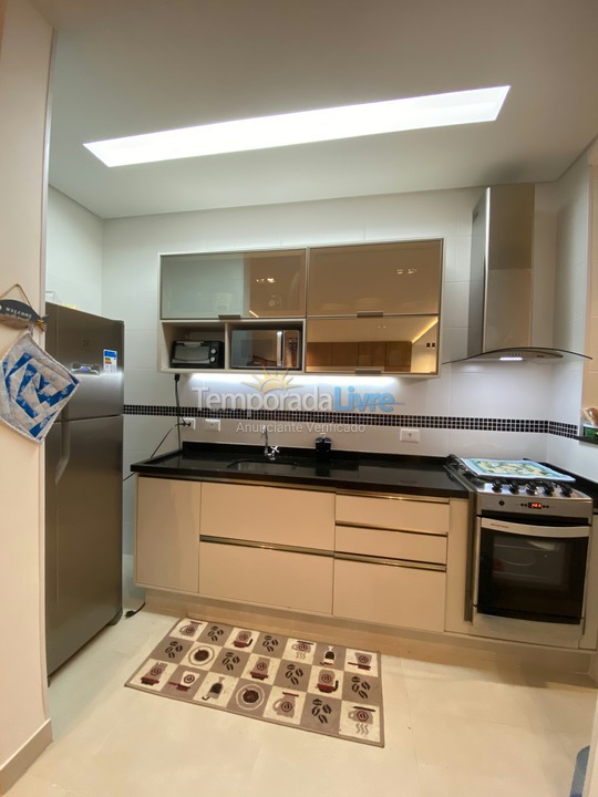 Apartment for vacation rental in Ubatuba (Praia das Toninhas)