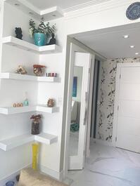 Edificio de apartamentos dúplex frente al mar, hermosa vista.