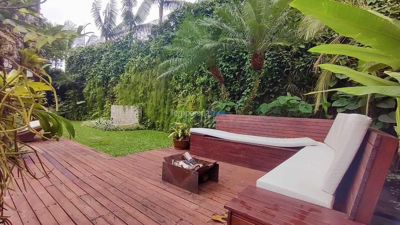 Casa para aluguel de temporada em São Sebastião (Praia da Baleia)