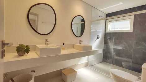 Casa pé na areia na praia de juquehy