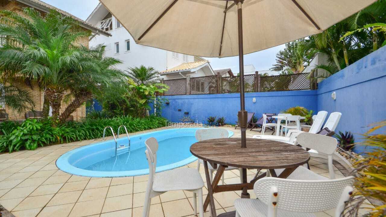 Casa para aluguel de temporada em Florianopolis (Jurerê Internacional)