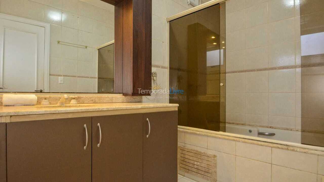 Casa para aluguel de temporada em Florianopolis (Jurerê Internacional)