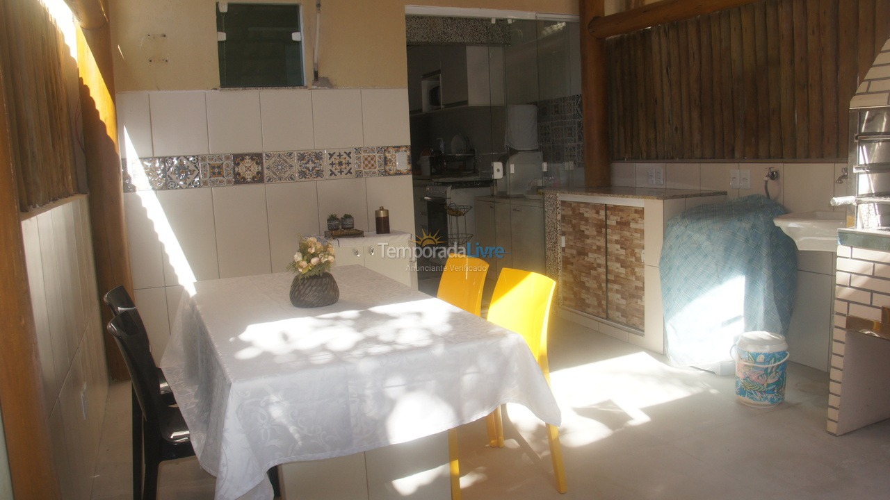 Apartamento para aluguel de temporada em Mata de São João (Imbassaí)