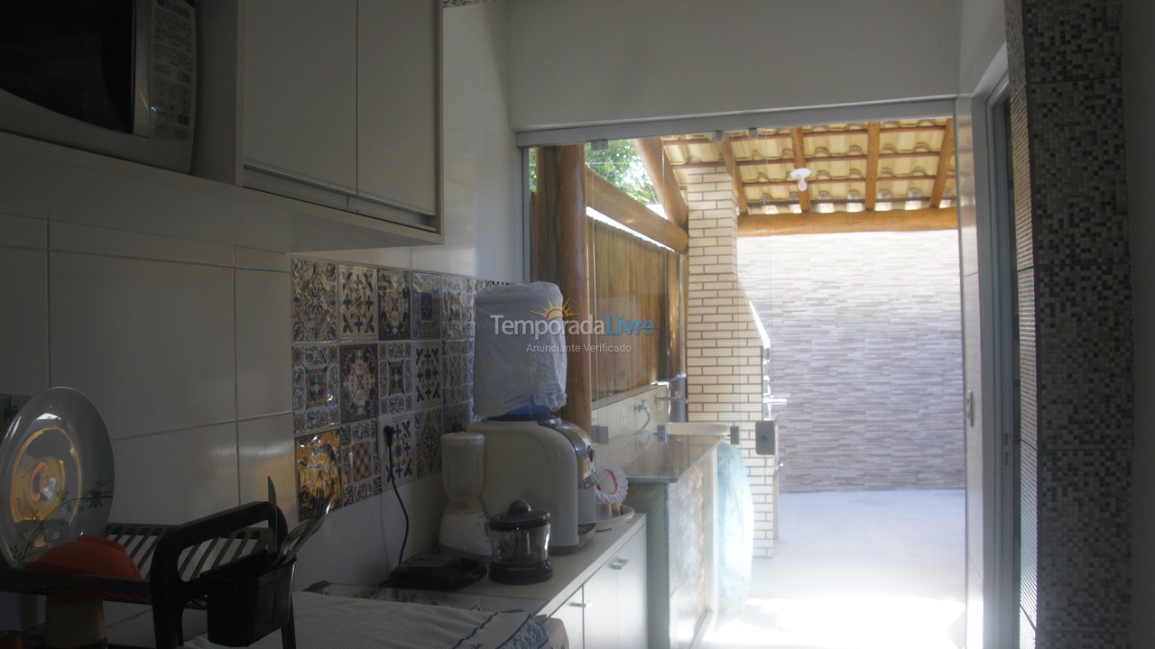 Apartamento para aluguel de temporada em Mata de São João (Imbassaí)