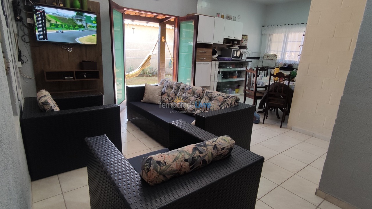 Casa para alquiler de vacaciones em Bertioga (Praia do Indaiá)