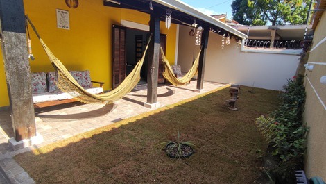 Casa con Piscina Ionizada - Bertioga / Indaiá