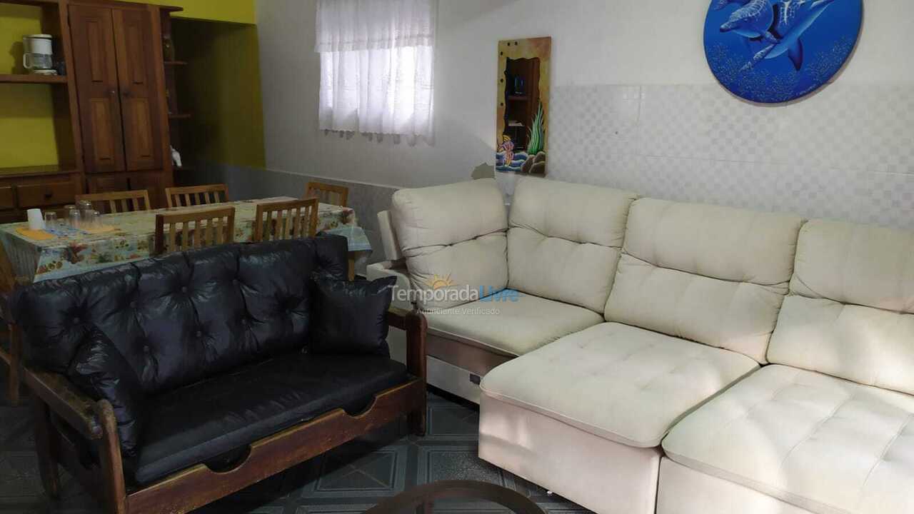 Casa para aluguel de temporada em Praia Grande (Aviação)