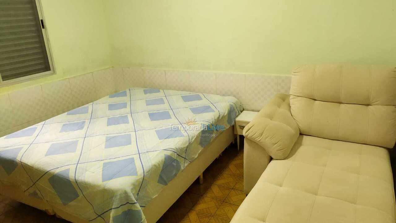 Casa para aluguel de temporada em Praia Grande (Aviação)