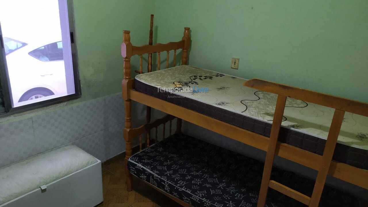 Casa para aluguel de temporada em Praia Grande (Aviação)