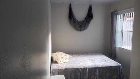 Apto 1 quarto, centro de Bombinhas, 130 metros da praia