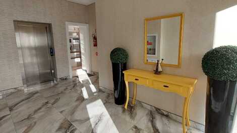 Apto espaçoso em Bombinhas com wi-fi na praia de Mariscal Bombinhas