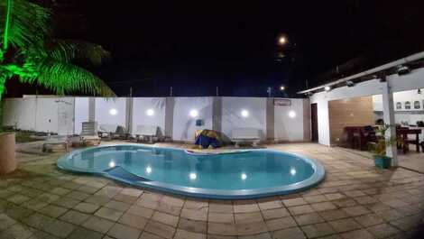 Visão noturna do deck