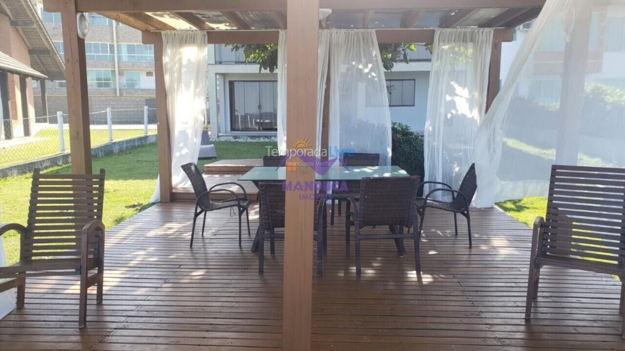 Casa para alquiler de vacaciones em Bombinhas (Praia de Quatro Ilhas)