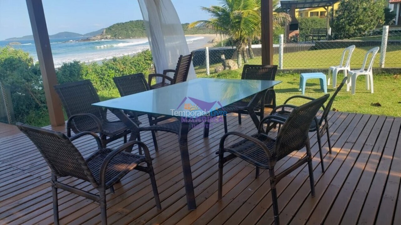 Casa para alquiler de vacaciones em Bombinhas (Praia de Quatro Ilhas)