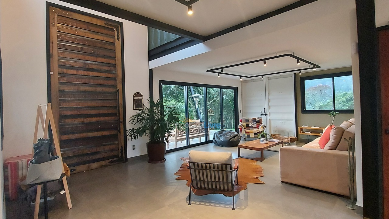 Casa para aluguel de temporada em Nova Friburgo (Cascatinha)