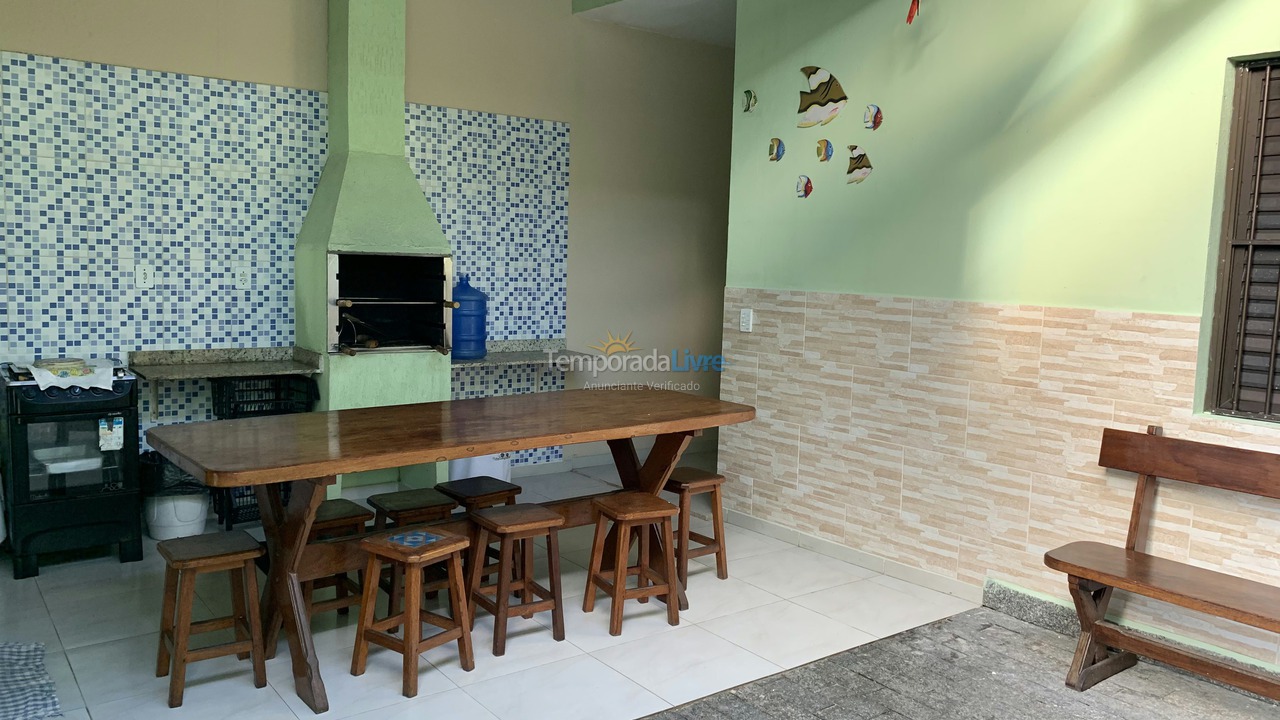 Casa para alquiler de vacaciones em Ubatuba (Praia das Toninhas)