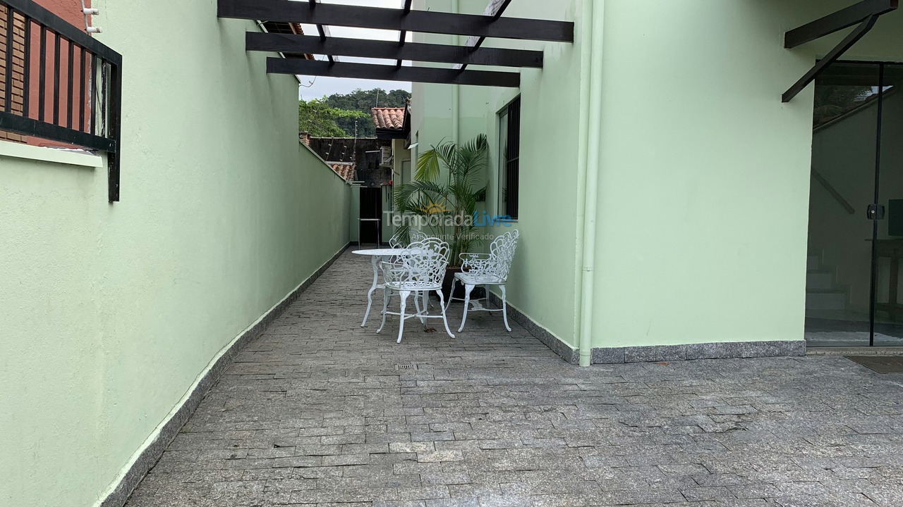 Casa para alquiler de vacaciones em Ubatuba (Praia das Toninhas)