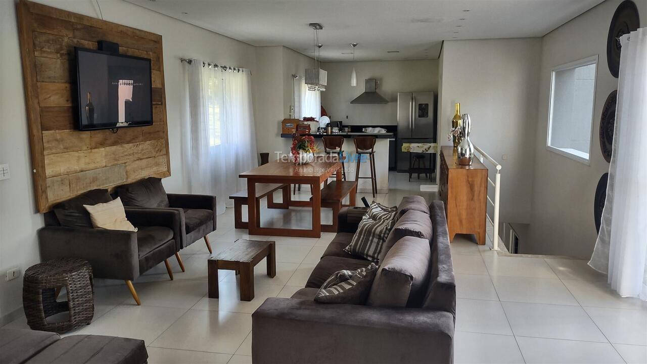 Casa para alquiler de vacaciones em Itu (Condominio Chácara Flora)