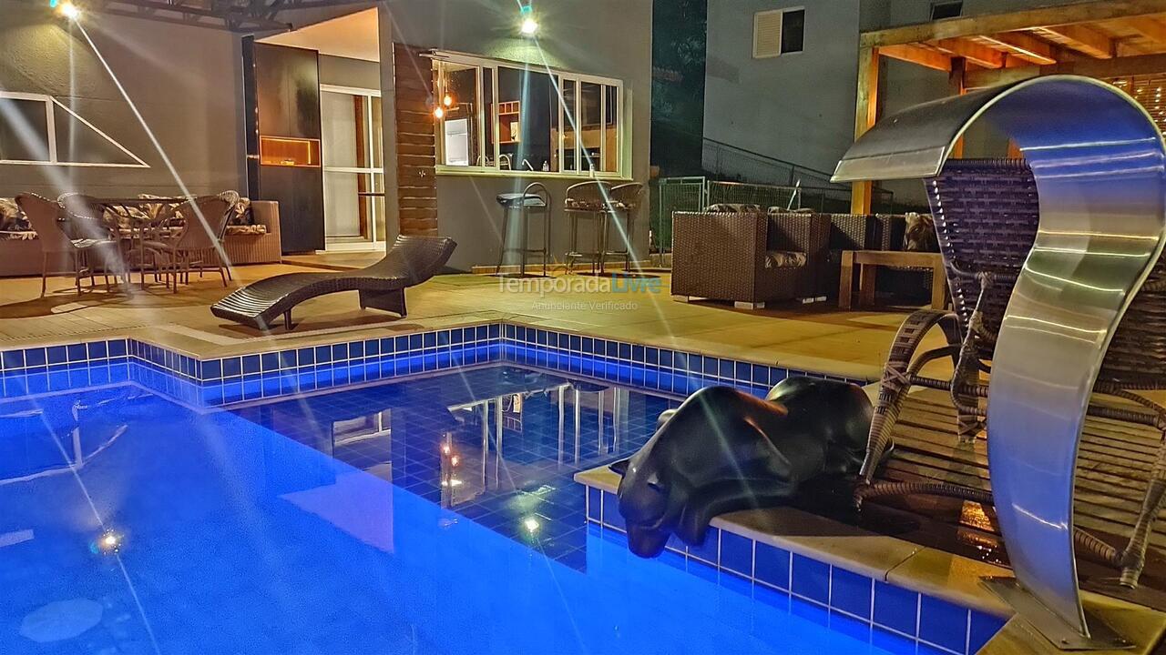 Casa para alquiler de vacaciones em Itu (Condominio Chácara Flora)