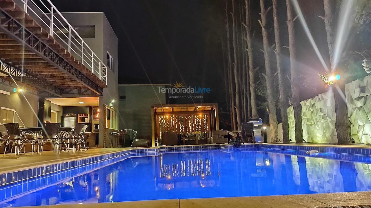 Casa para alquiler de vacaciones em Itu (Condominio Chácara Flora)