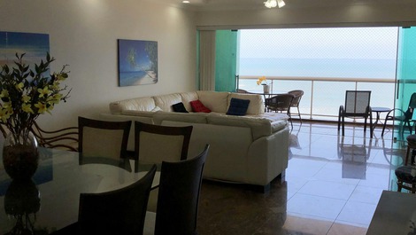 APARTAMENTO COMPLETO FRENTE AL MAR, ESTÁNDAR ALTO.