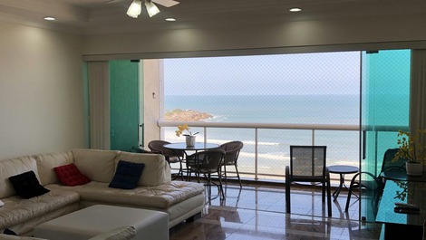 APARTAMENTO COMPLETO FRENTE AL MAR, ESTÁNDAR ALTO.