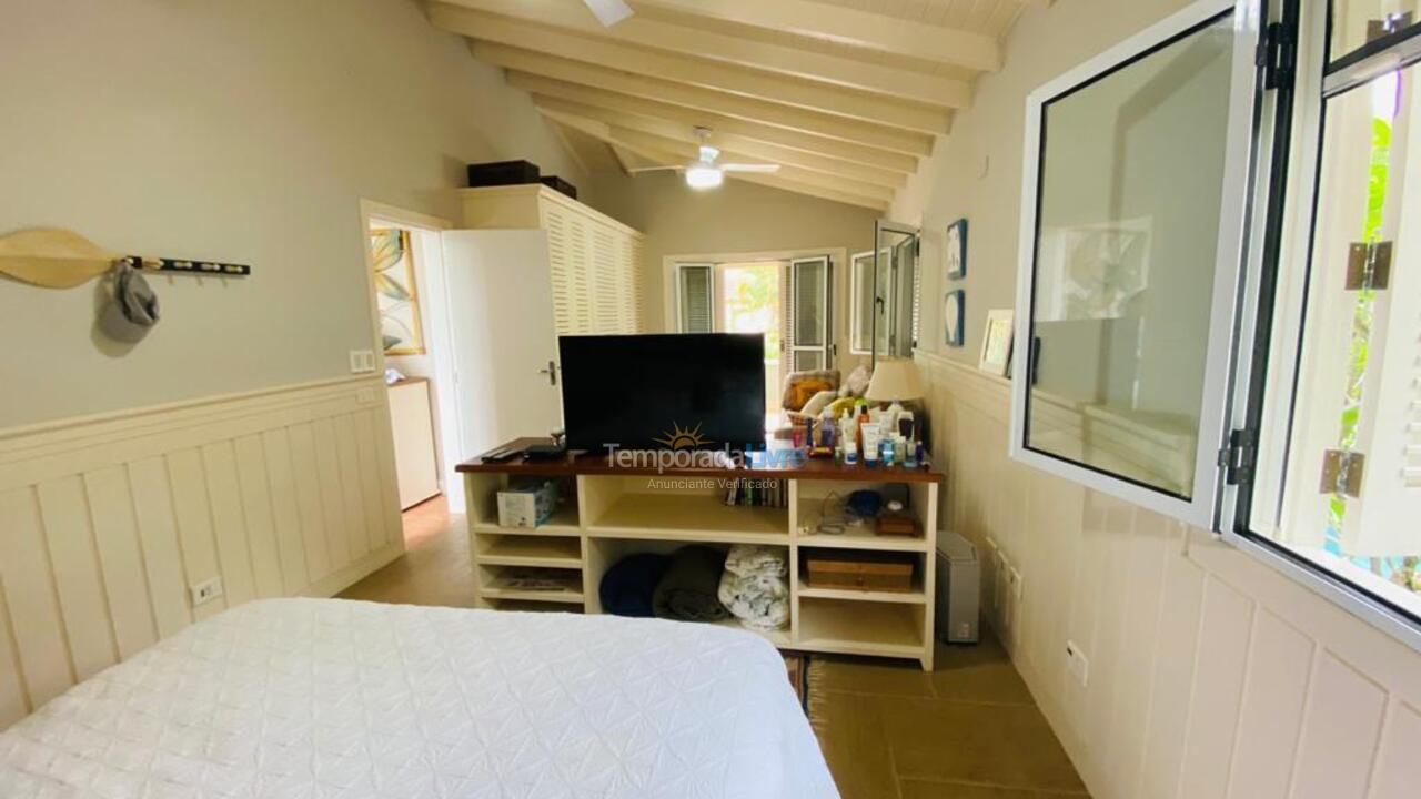 Casa para aluguel de temporada em São Sebastião (Praia da Baleia)