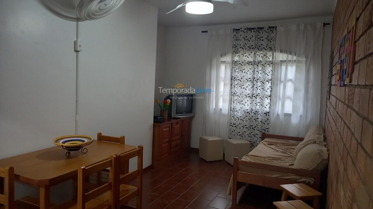 Apartment for vacation rental in Ubatuba (Praia das Toninhas)