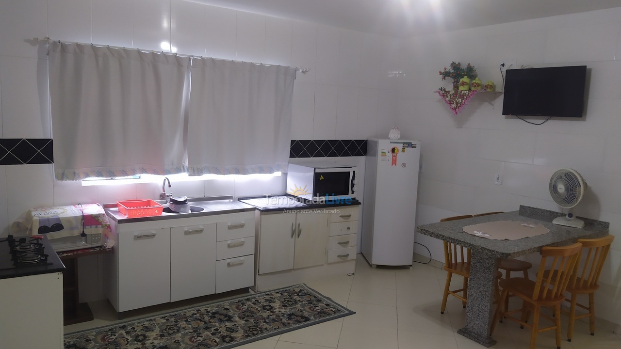 Apartamento para alquiler de vacaciones em Bombinhas (Praia de Bombas)