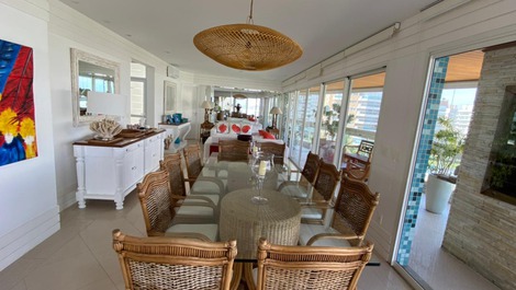 BEAUTIFUL PENTHOUSE FOOT IN THE SAND RIVIERA SÃO LOURENÇO BERTIOGA