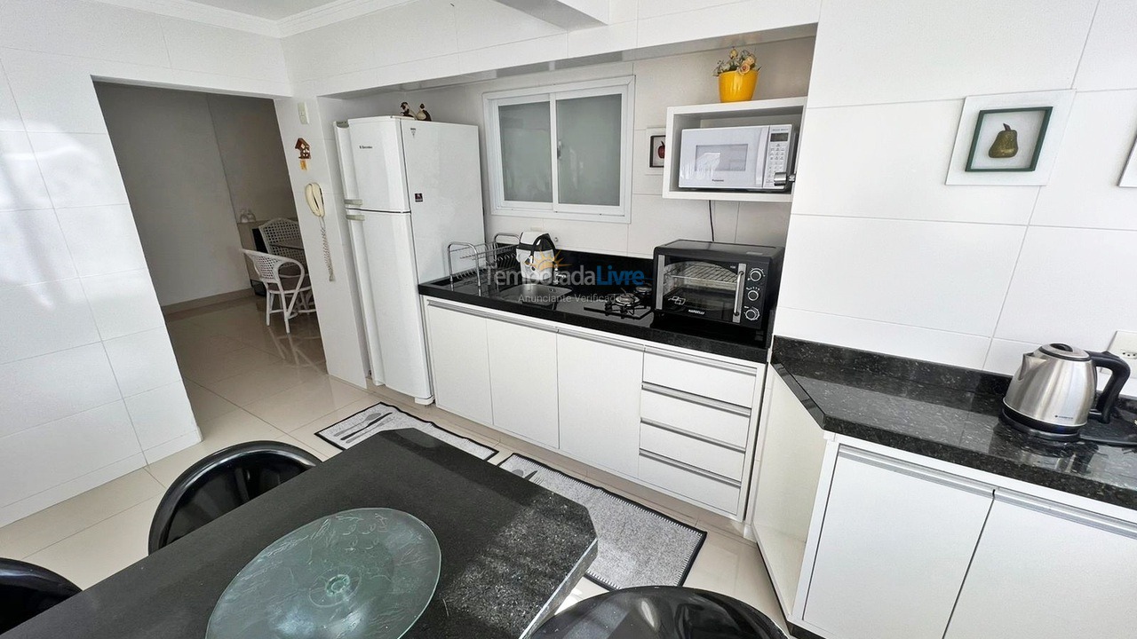 Apartamento para aluguel de temporada em Balneário Camboriú (Praia Central)