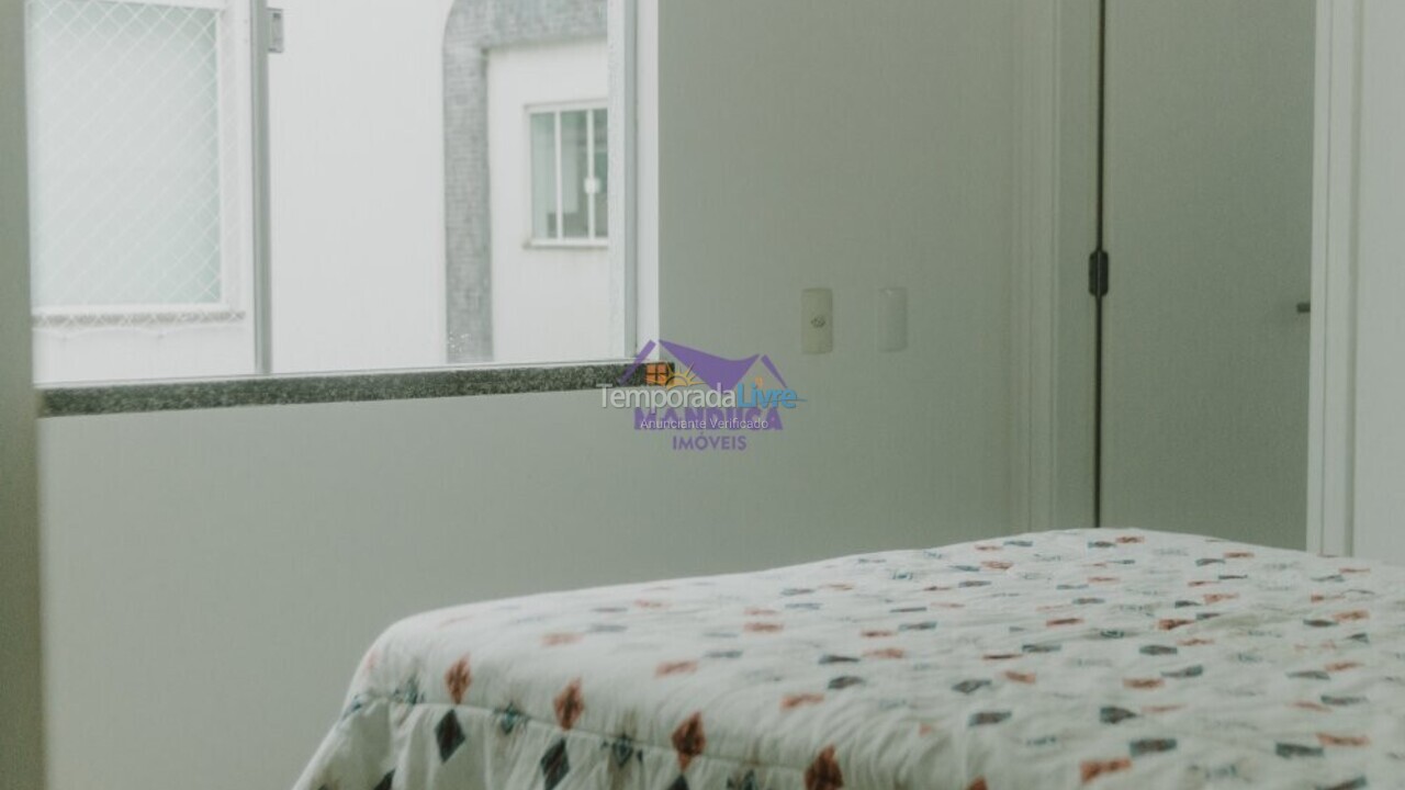 Apartamento para aluguel de temporada em Bombinhas (Praia de Quatro Ilhas)