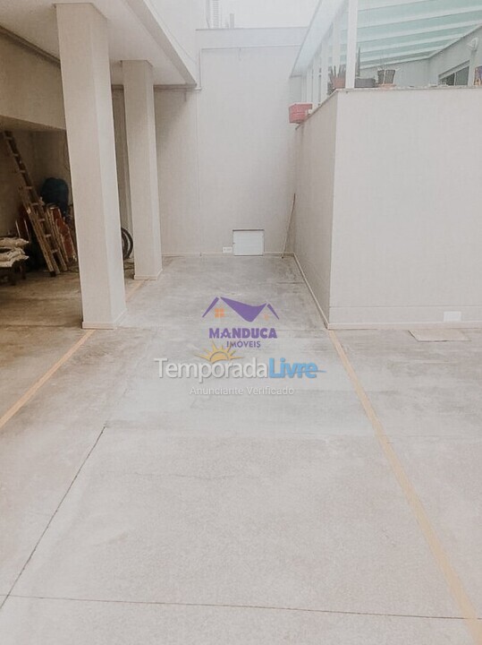 Apartamento para aluguel de temporada em Bombinhas (Praia de Quatro Ilhas)