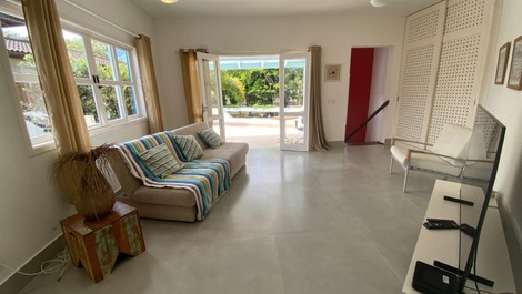 WONDERFUL HOUSE 1 BLOCK FROM THE BEACH