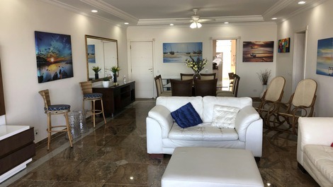 APARTAMENTO COMPLETO FRENTE AL MAR, ESTÁNDAR ALTO.