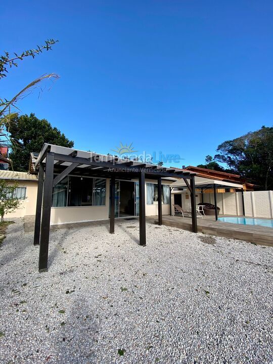 House for vacation rental in Bombinhas (Canto Grande)