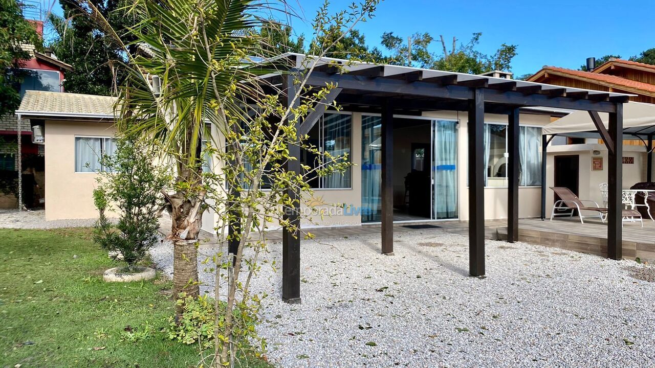 House for vacation rental in Bombinhas (Canto Grande)