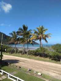APARTMENT - HOUSE 8-11 people PE on the SAND, SEA FRONT, Lagoinha Ubatuba