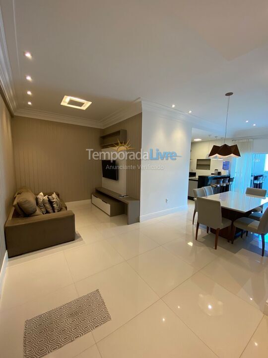 Apartment for vacation rental in Itapema (Meia Praia)