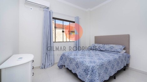 TRIPLEX 80 meters from Canto Grande beach