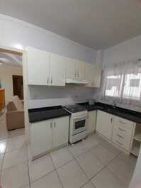 GRAN PISO EN MEIA PRAIA PARA TEMPORADA