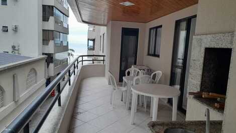 GRAN PISO EN MEIA PRAIA PARA TEMPORADA