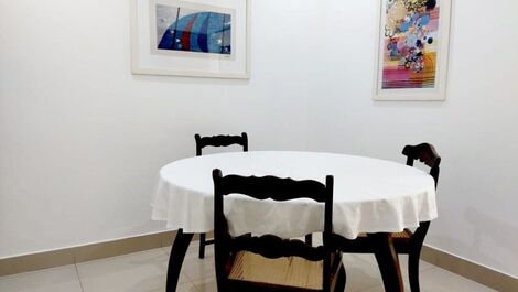 Casa Modernista no Lago Sul em Brasília