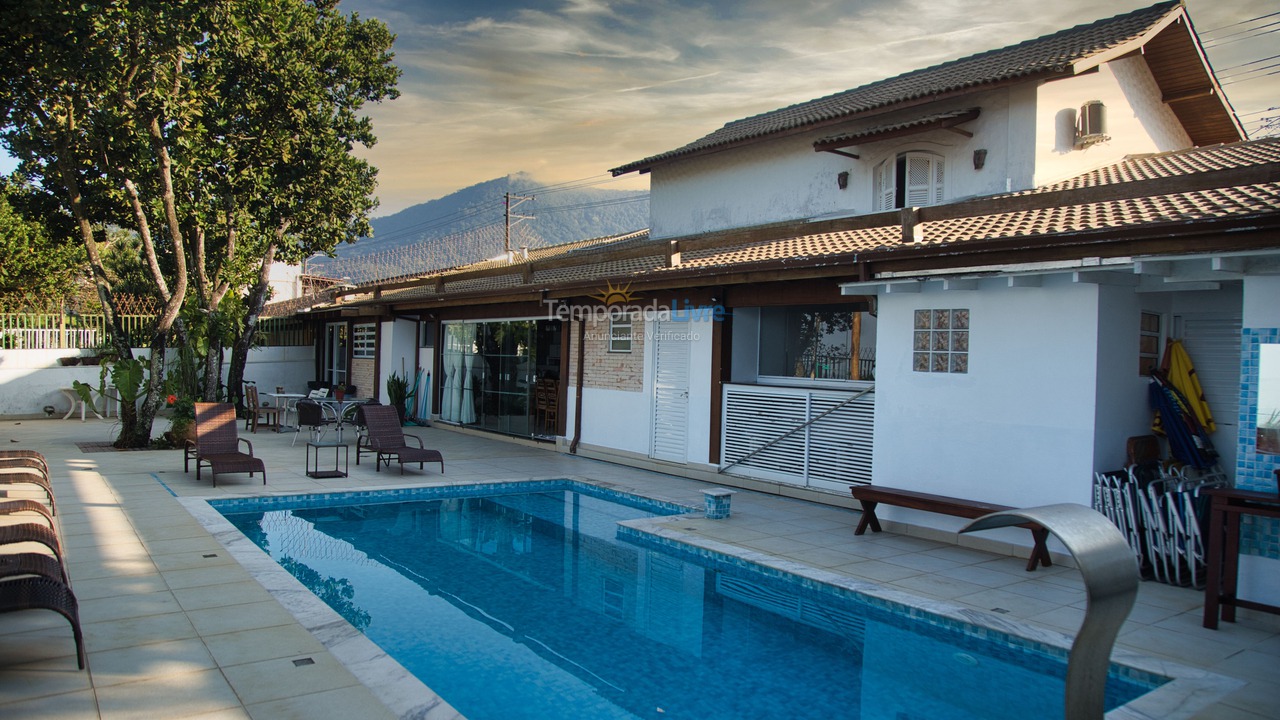 Casa para aluguel de temporada em São Sebastião (Maresias)