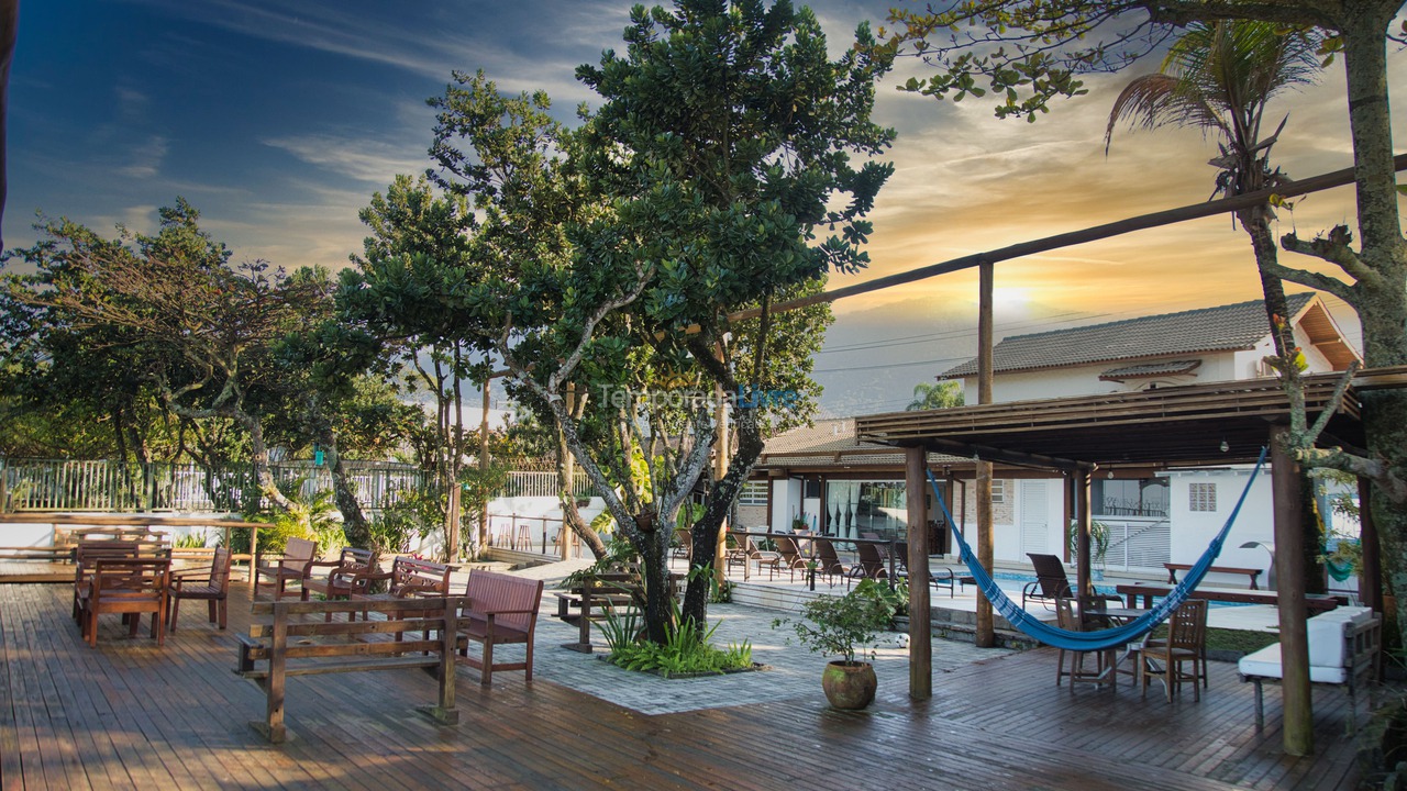 Casa para aluguel de temporada em São Sebastião (Maresias)