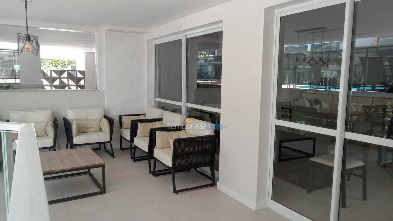 Apartamento para aluguel de temporada em Governador Celso Ramos (Palmas do Arvoredo)