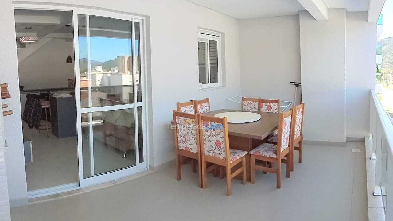 Apartamento para aluguel de temporada em Governador Celso Ramos (Palmas do Arvoredo)