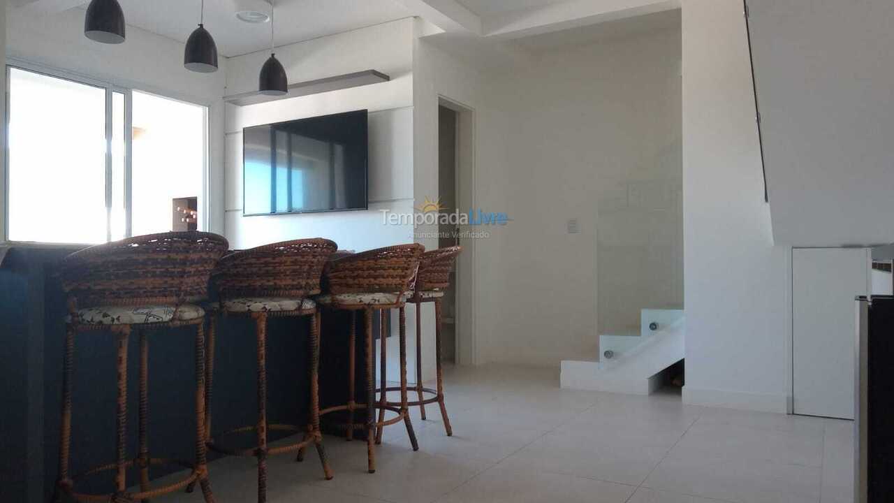 Apartamento para aluguel de temporada em Governador Celso Ramos (Palmas do Arvoredo)